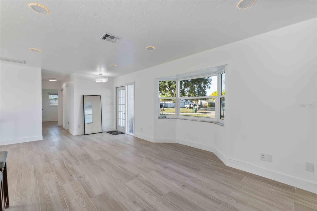 Photo of 226 Parkview Drive, Venice, FL 34293 (MLS # A4673575)