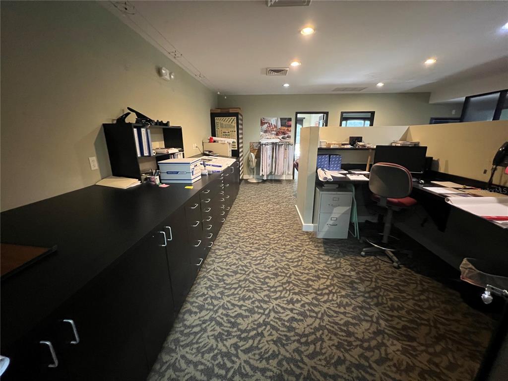 SOUTHLAND - Commercial Sale