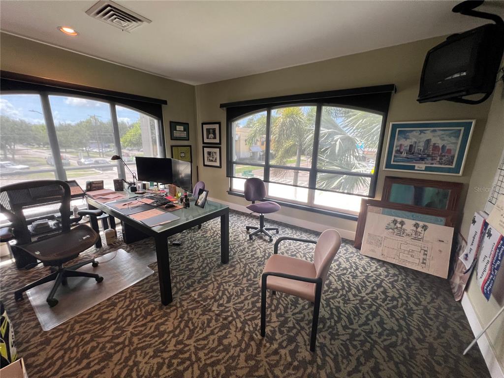 SOUTHLAND - Commercial Sale