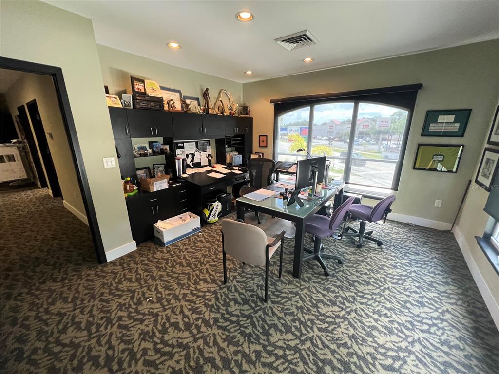 SOUTHLAND - Commercial Sale