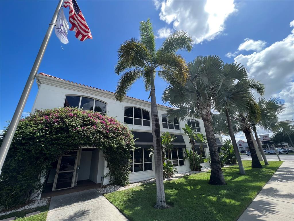 SOUTHLAND - Commercial Sale