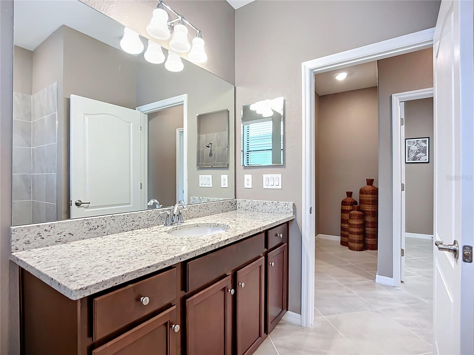 SARASOTA NATIONAL PH 13-B - Residential