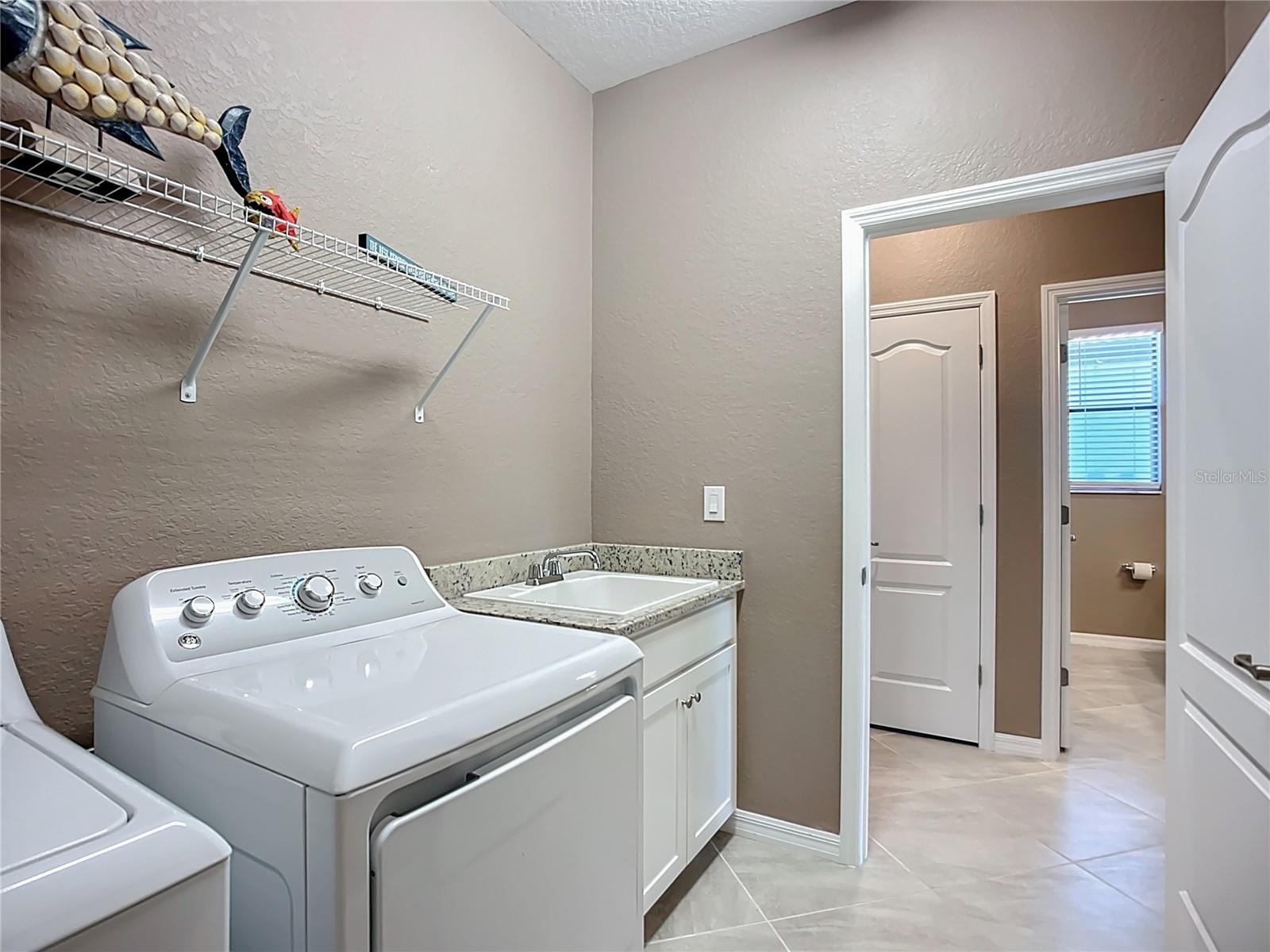 SARASOTA NATIONAL PH 13-B - Residential