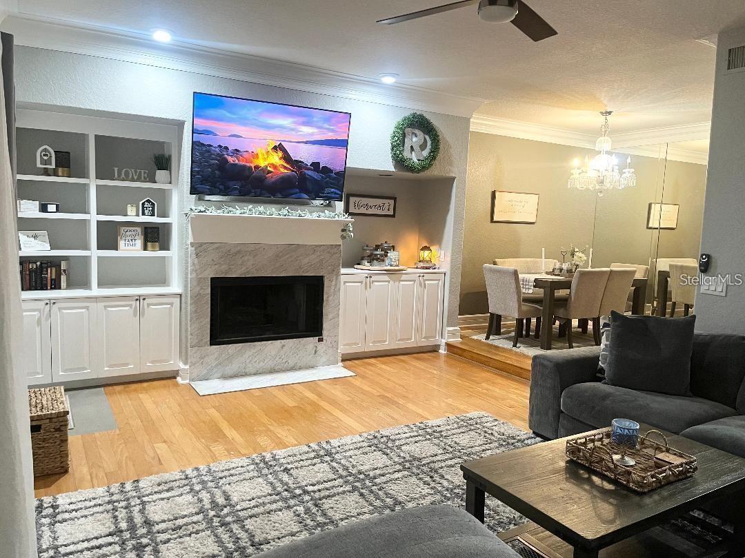 TIFFANY OAKS LAKESIDE CONDO - Residential