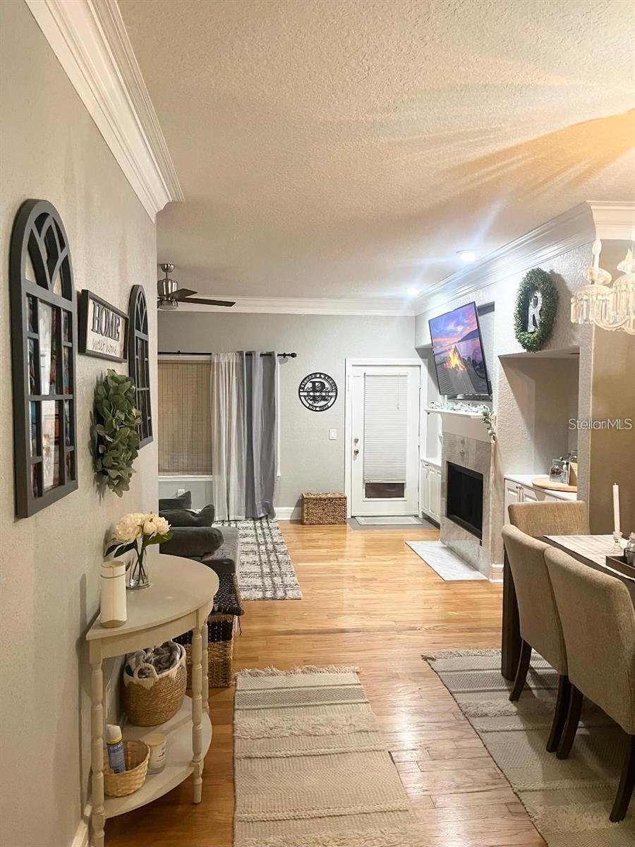 TIFFANY OAKS LAKESIDE CONDO - Residential