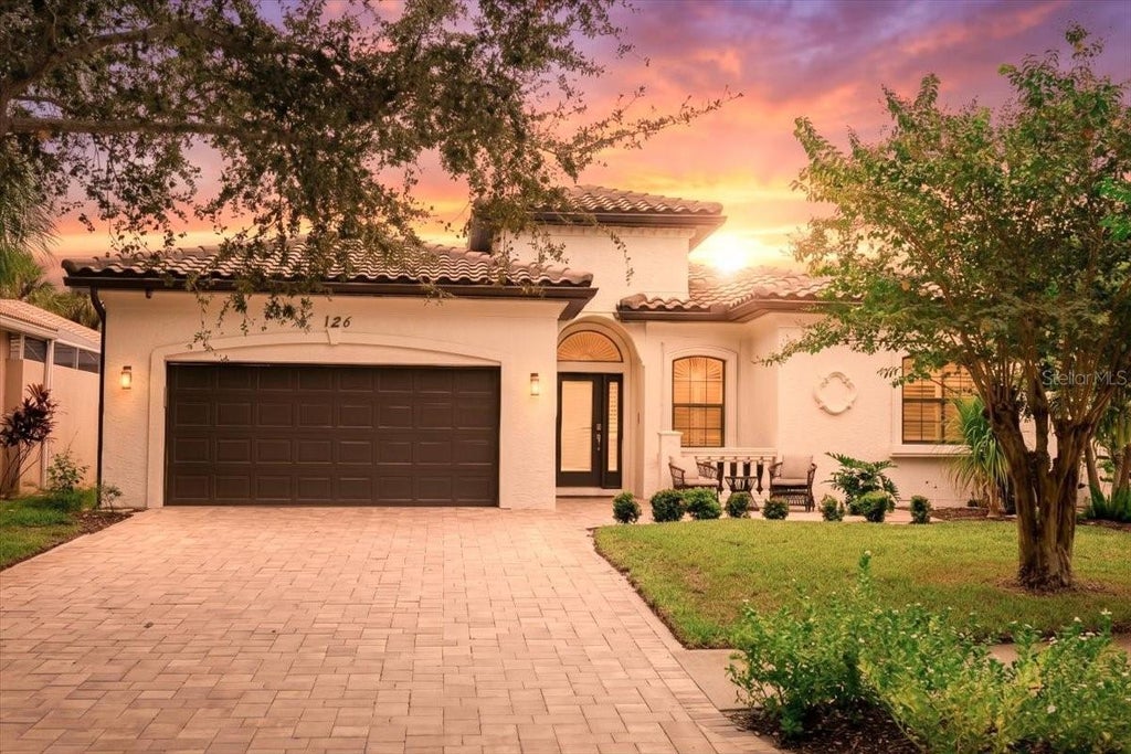 Photo of 126 Rio Terra, Venice, FL 34285 (MLS # N6145578)