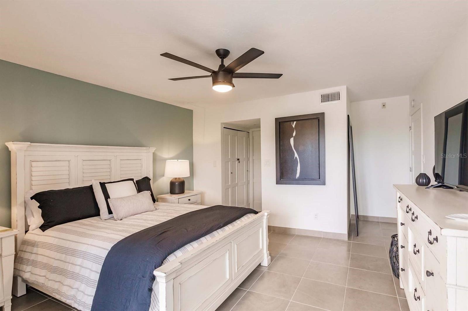 PEPPERTREE BAY III - Residential Lease