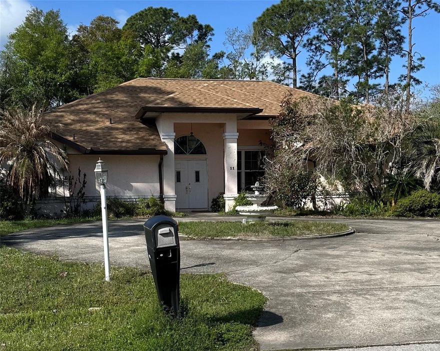 Handyman special! Very nice neighborhood. Just needs cosmetic work. Seller will entertain ALL CASH OFFERS! Seller will gift concessions plus discounts towards repairs.