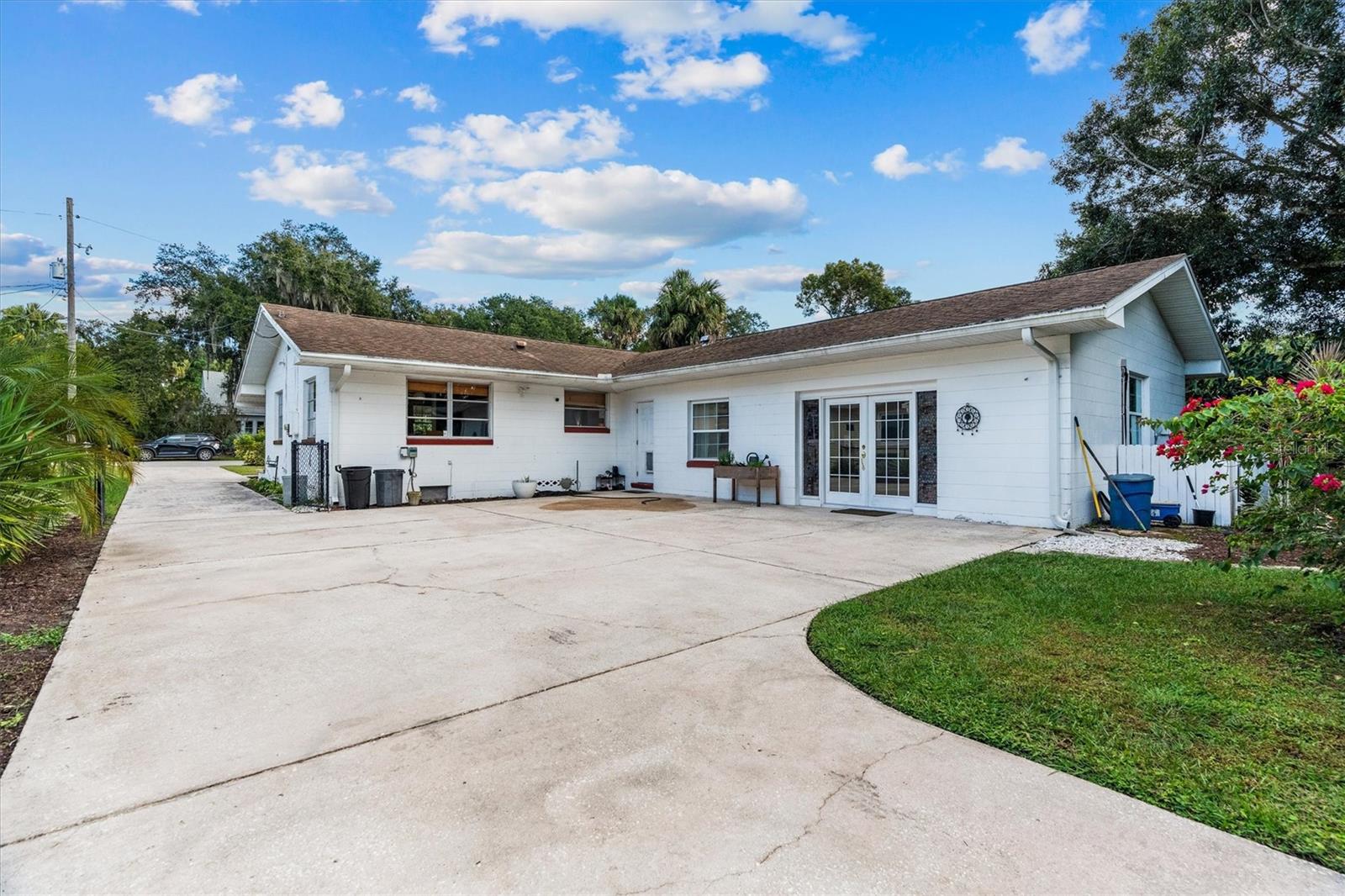 LAKE HOLDEN HILLS - Residential