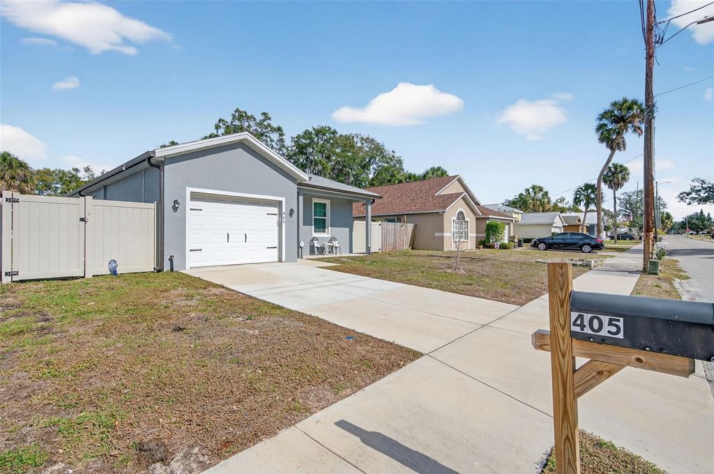Photo of 405 E Boyer Street, Tarpon Springs, FL 34689 (MLS # TB8465374)