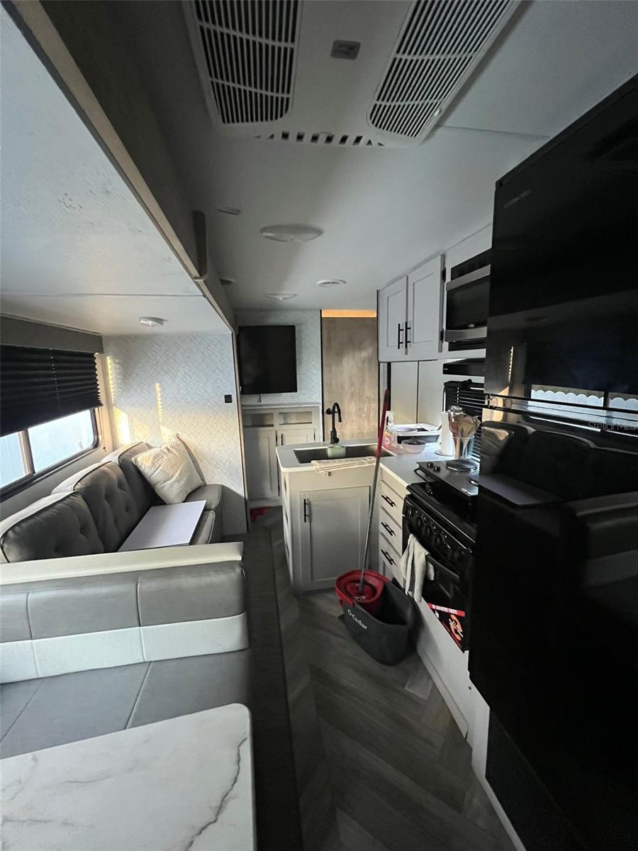 FLORIDA HIGHLANDS - Residential