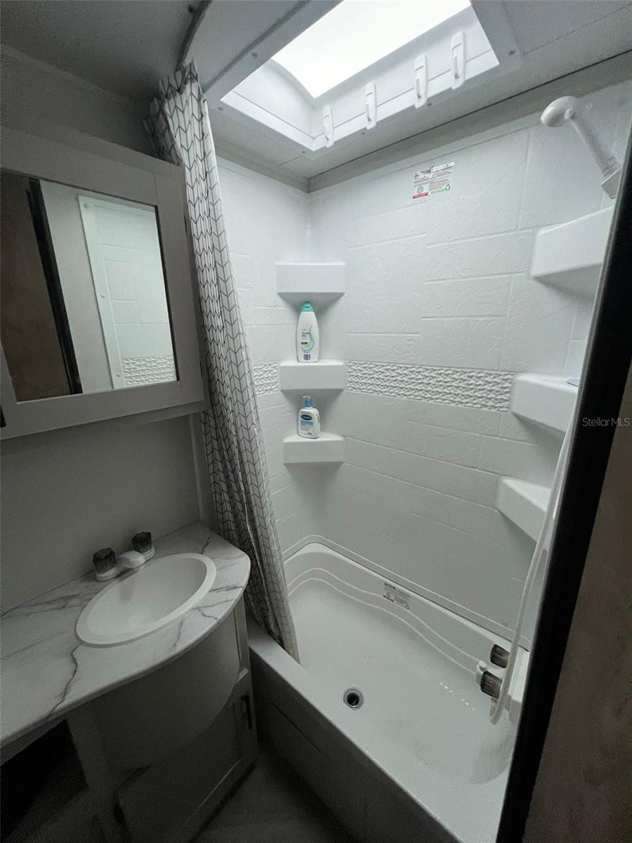 FLORIDA HIGHLANDS - Residential