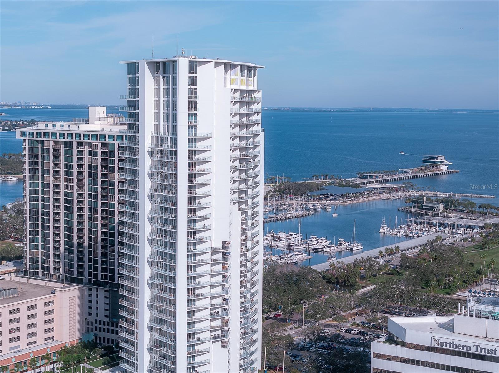 SIGNATURE PLACE CONDO - Residential