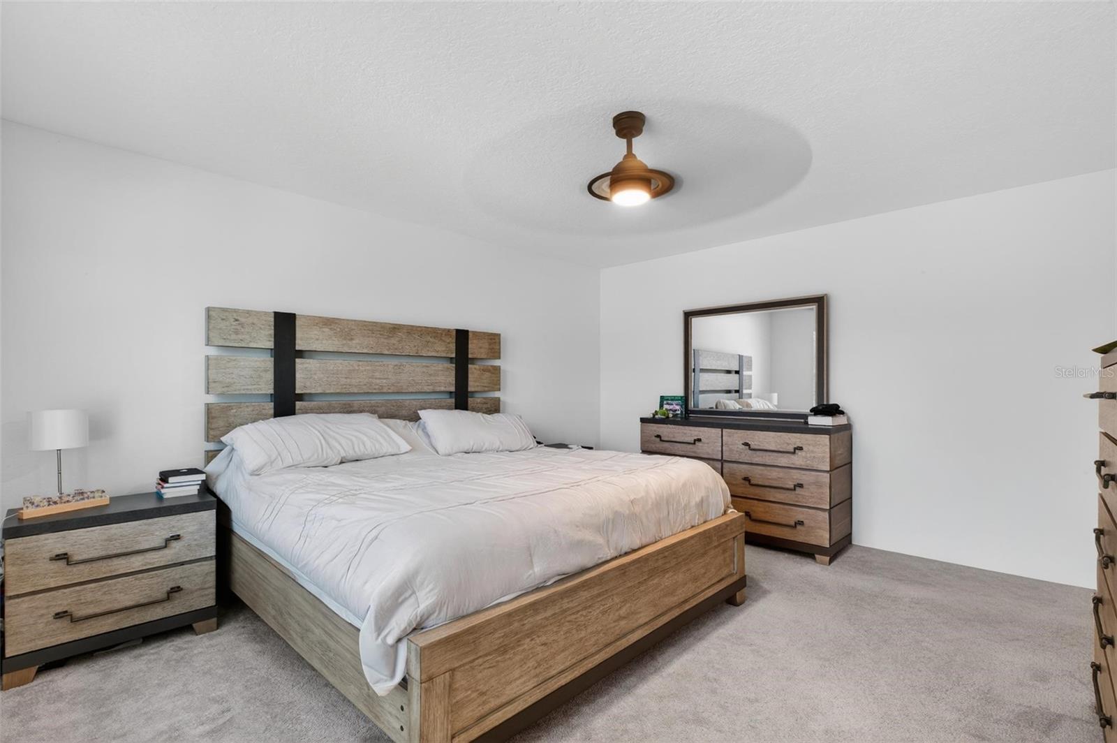 WHISPER CRK PH 11 UN B - Residential