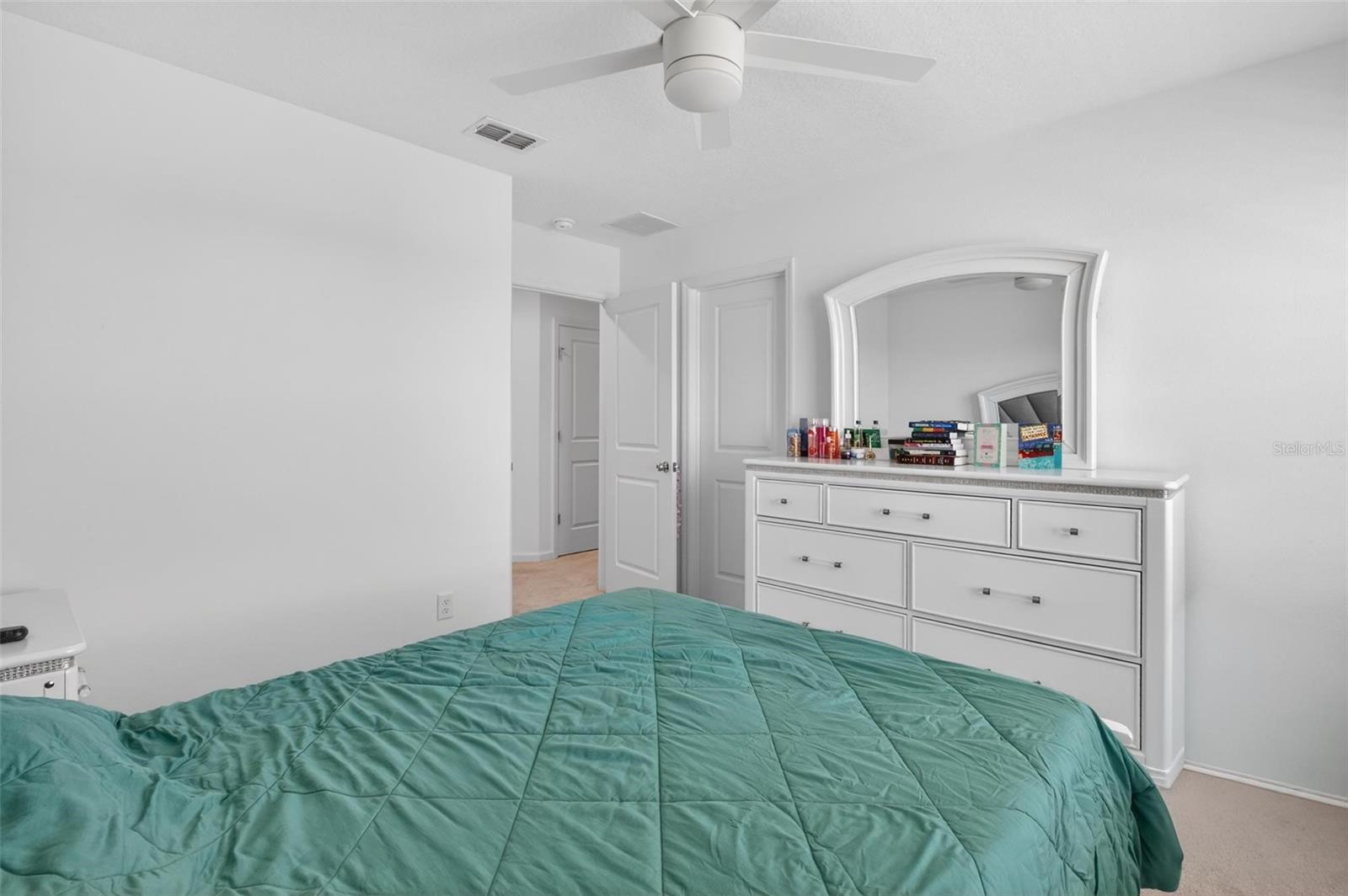 WHISPER CRK PH 11 UN B - Residential