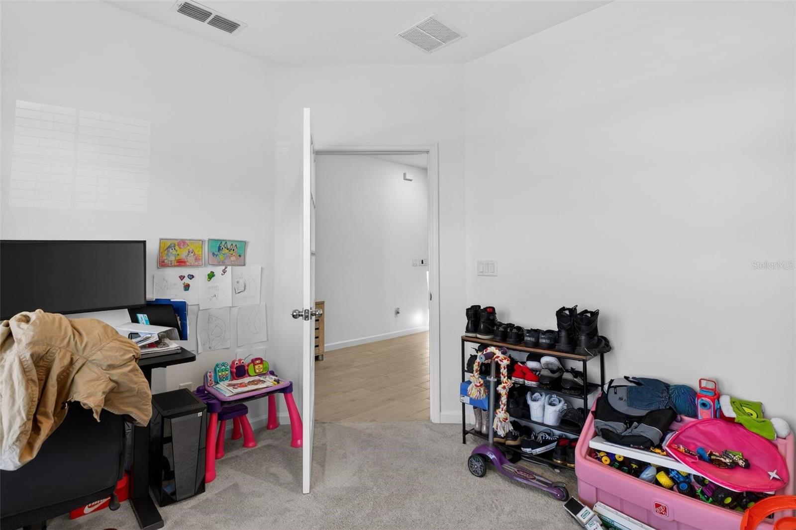 WHISPER CRK PH 11 UN B - Residential