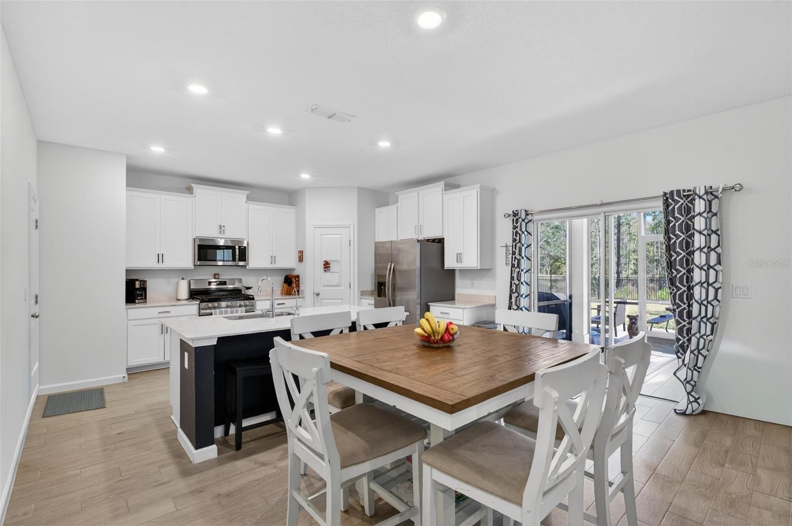 WHISPER CRK PH 11 UN B - Residential