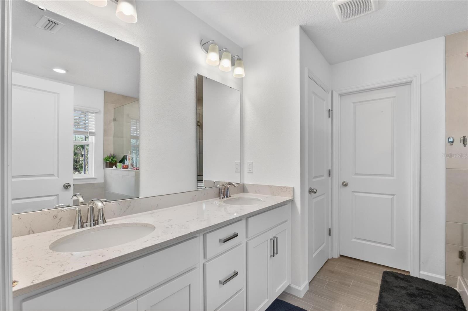 WHISPER CRK PH 11 UN B - Residential