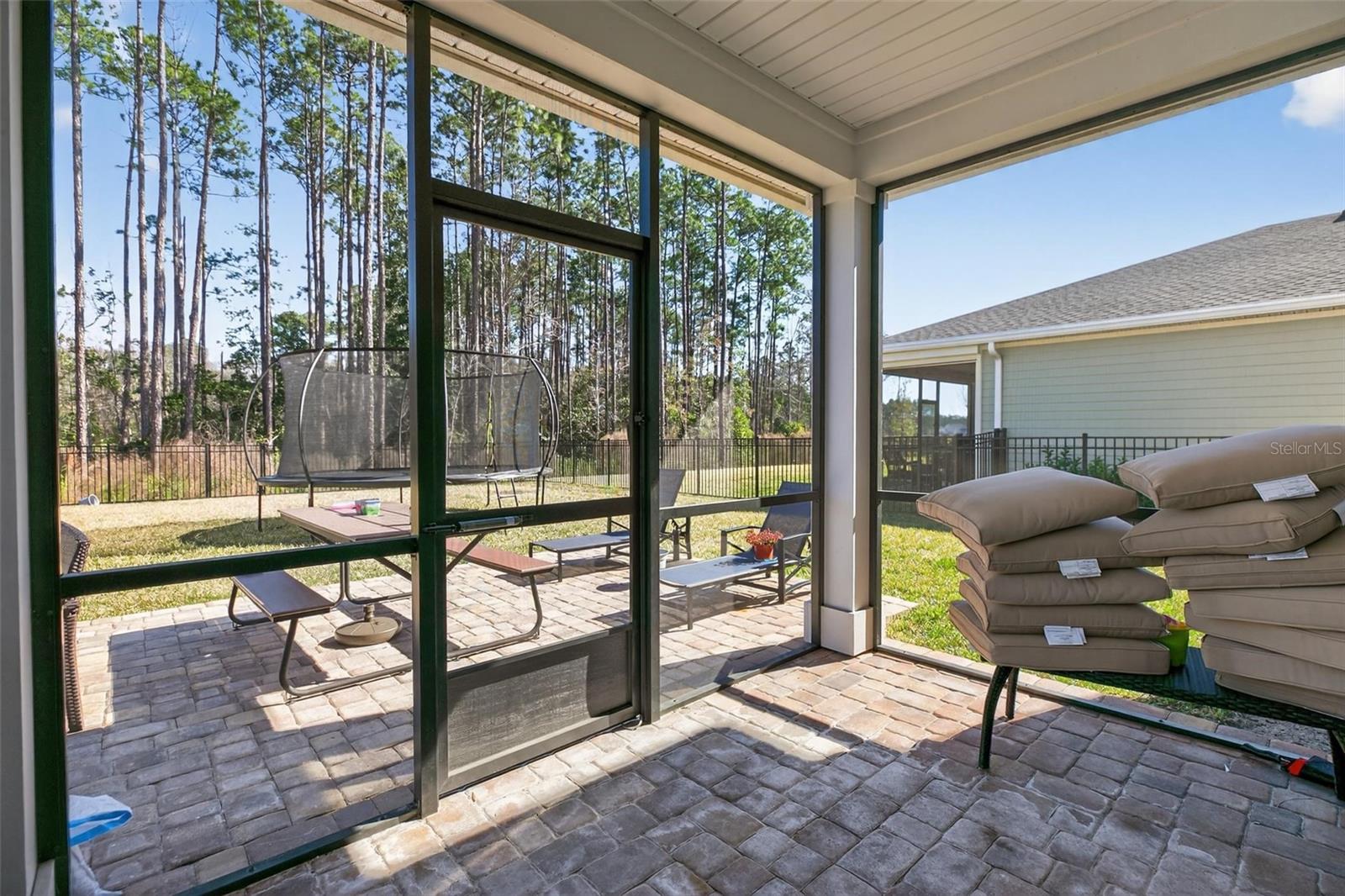 WHISPER CRK PH 11 UN B - Residential