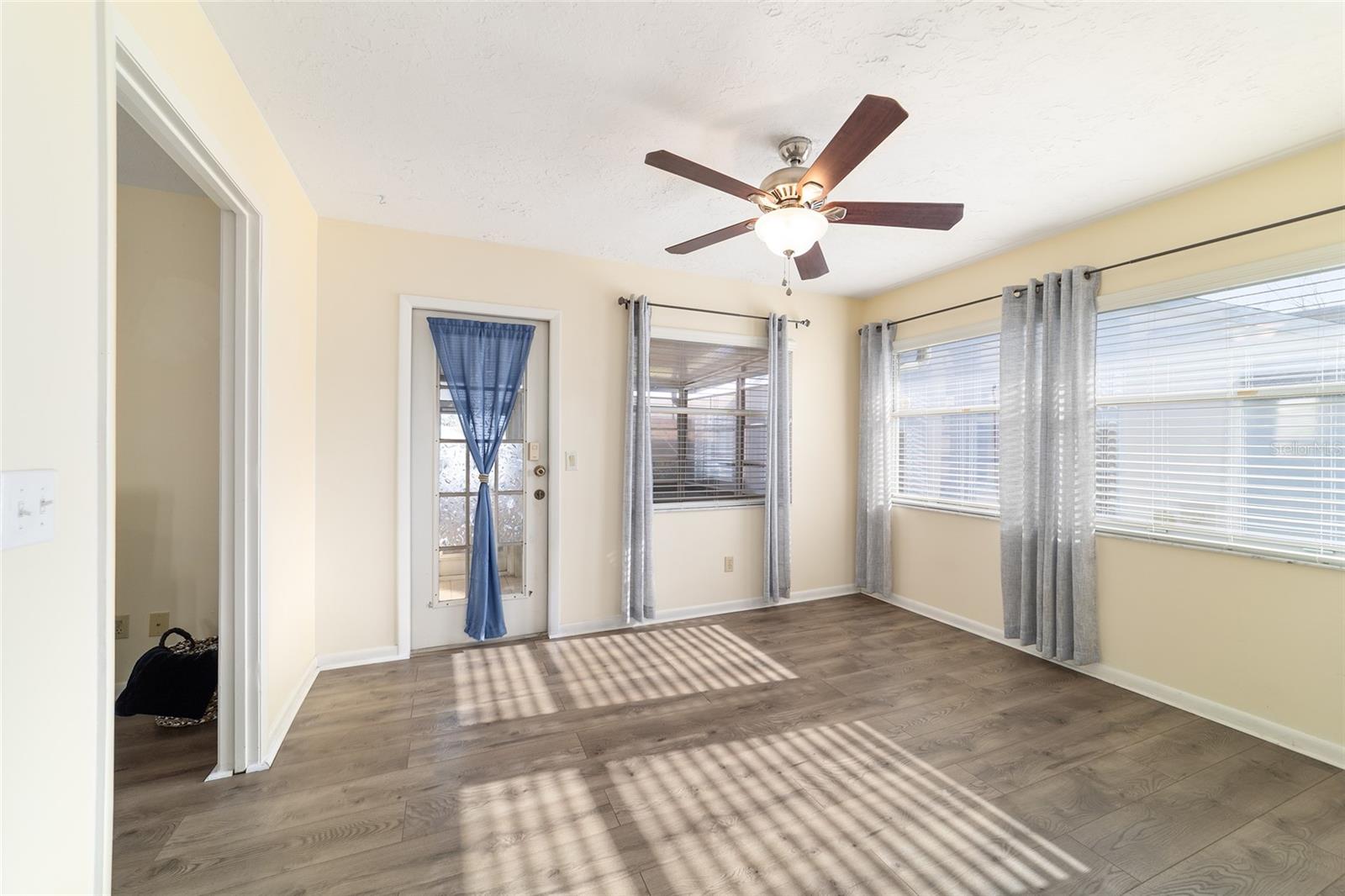 OAKWOOD VILLAGE - Residential