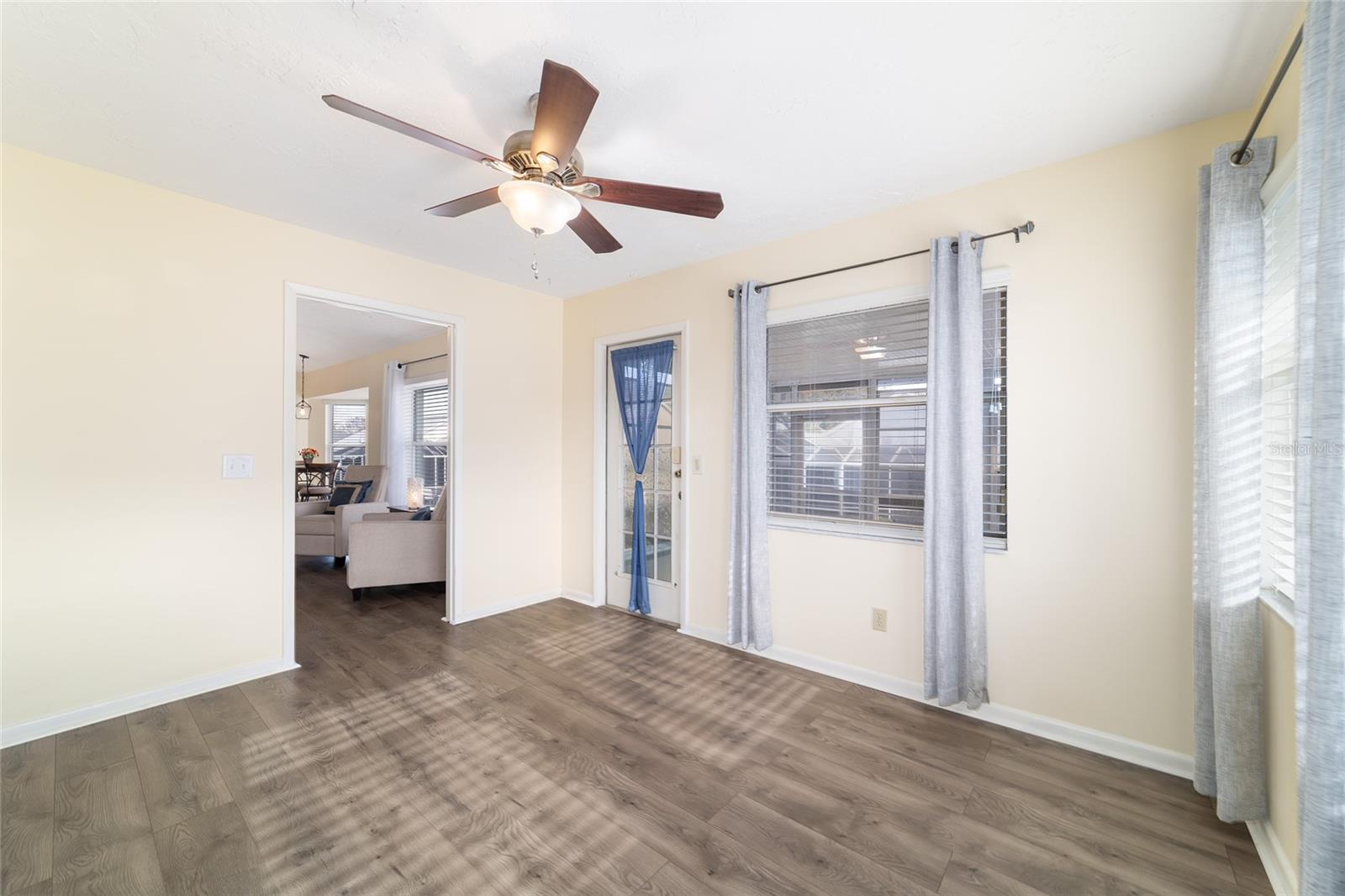 OAKWOOD VILLAGE - Residential