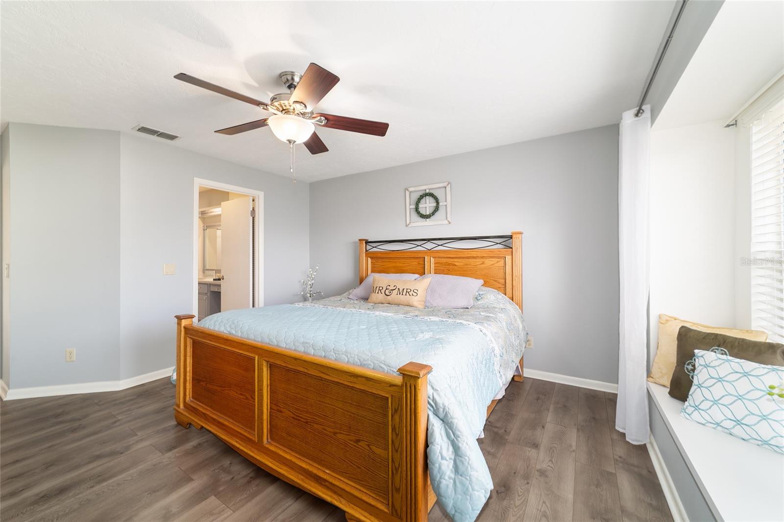 OAKWOOD VILLAGE - Residential