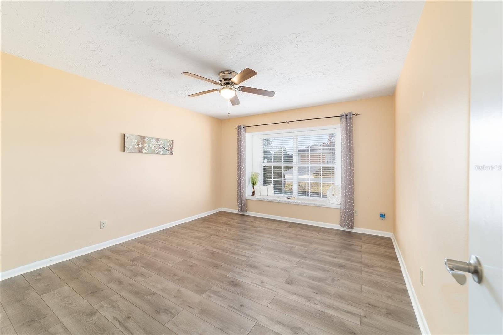 OAKWOOD VILLAGE - Residential