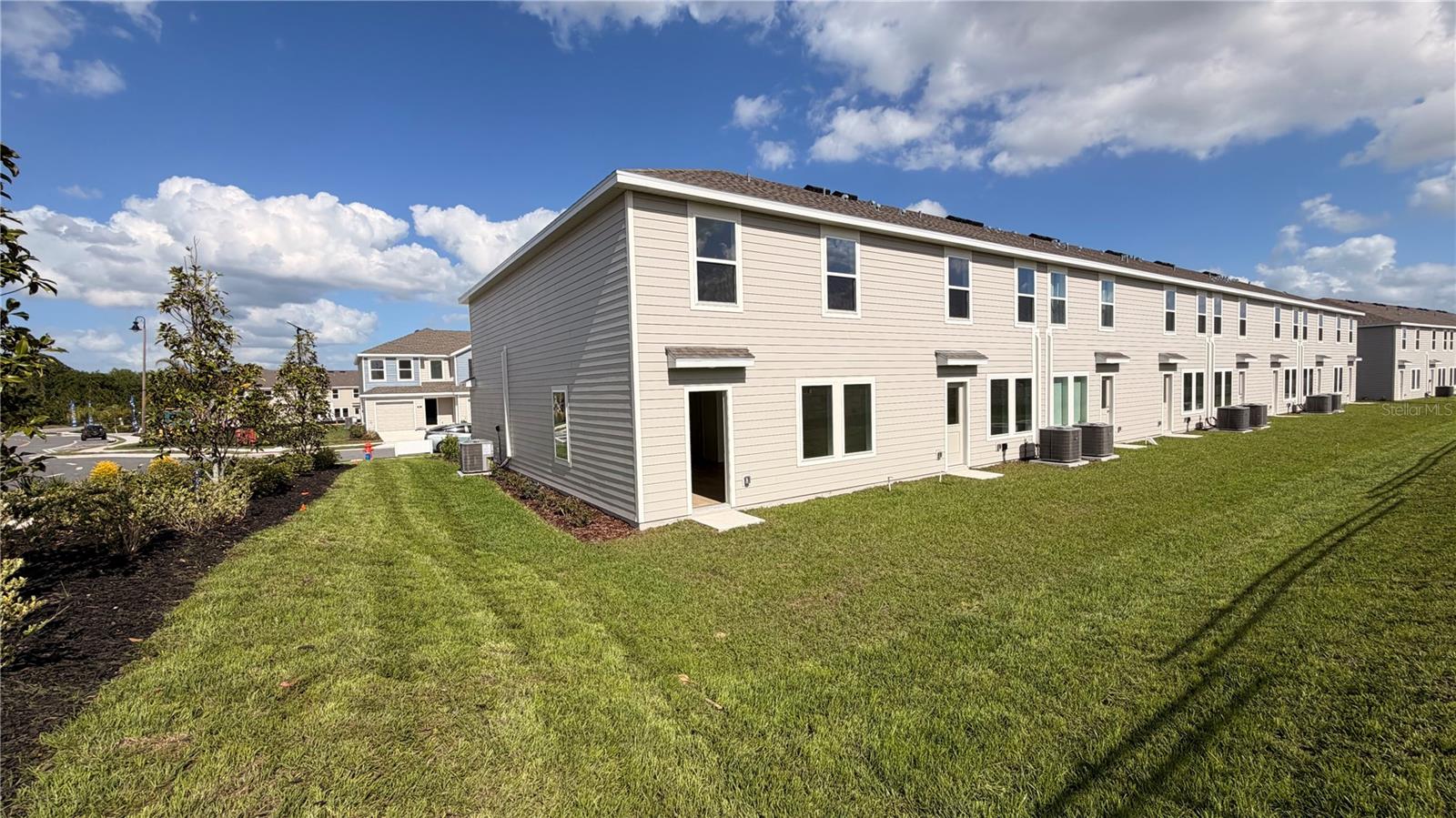 806 LYNX ST