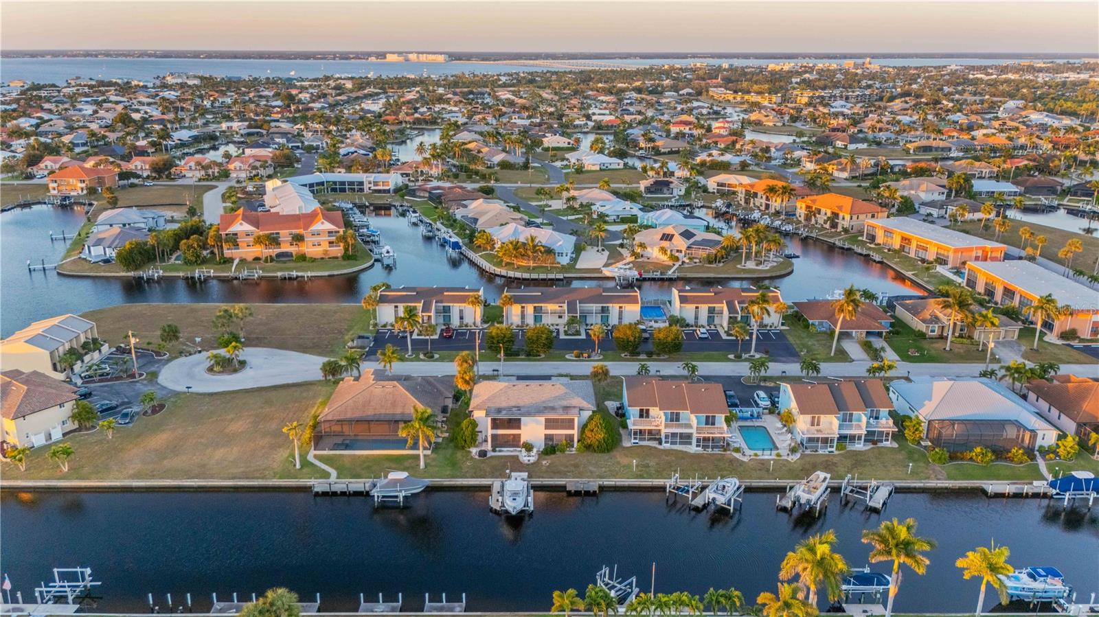 THREE STAGS - Residential