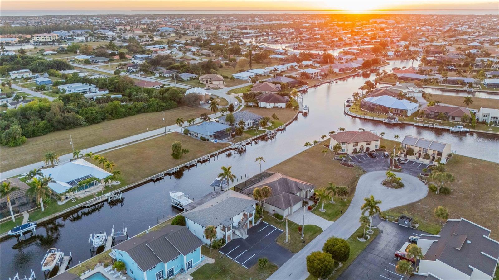 THREE STAGS - Residential