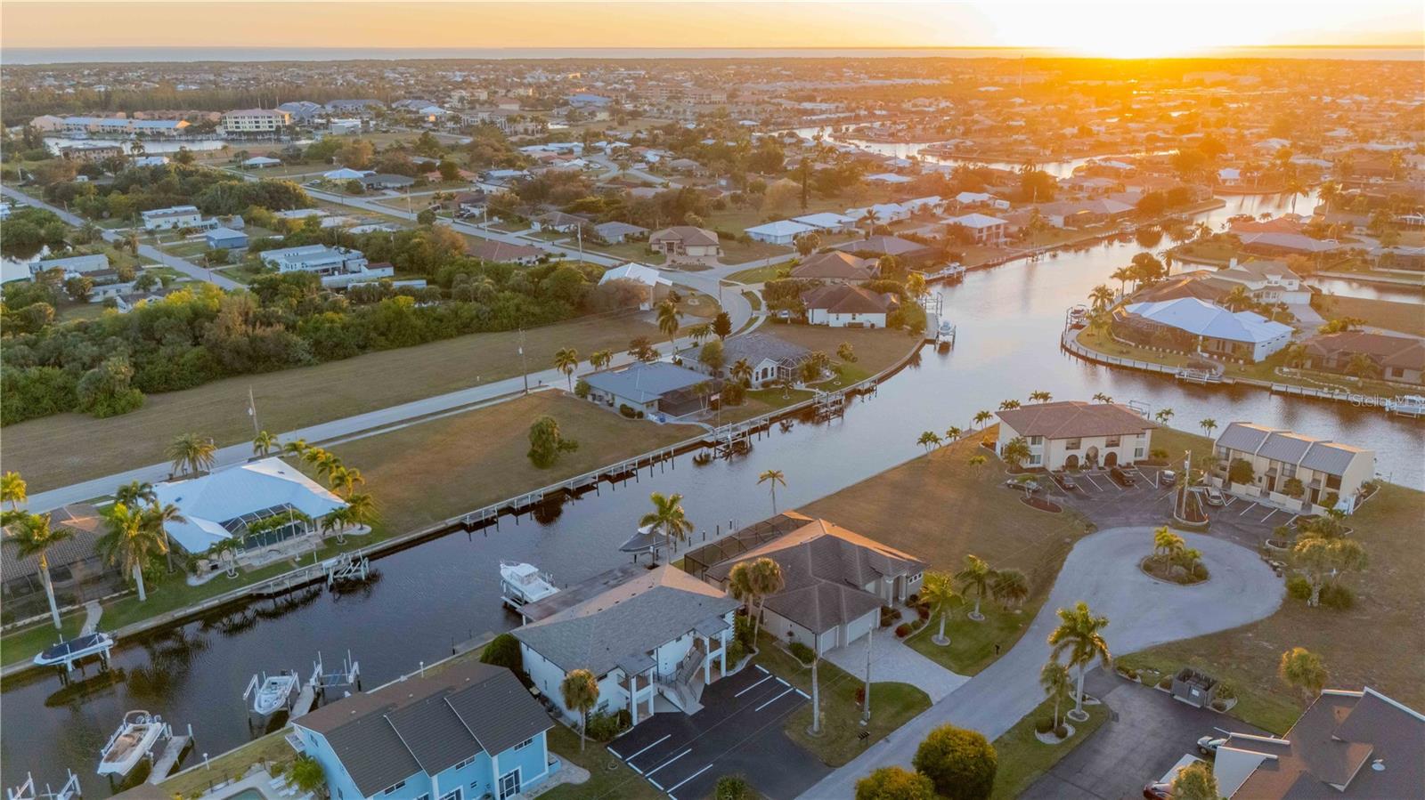 THREE STAGS - Residential