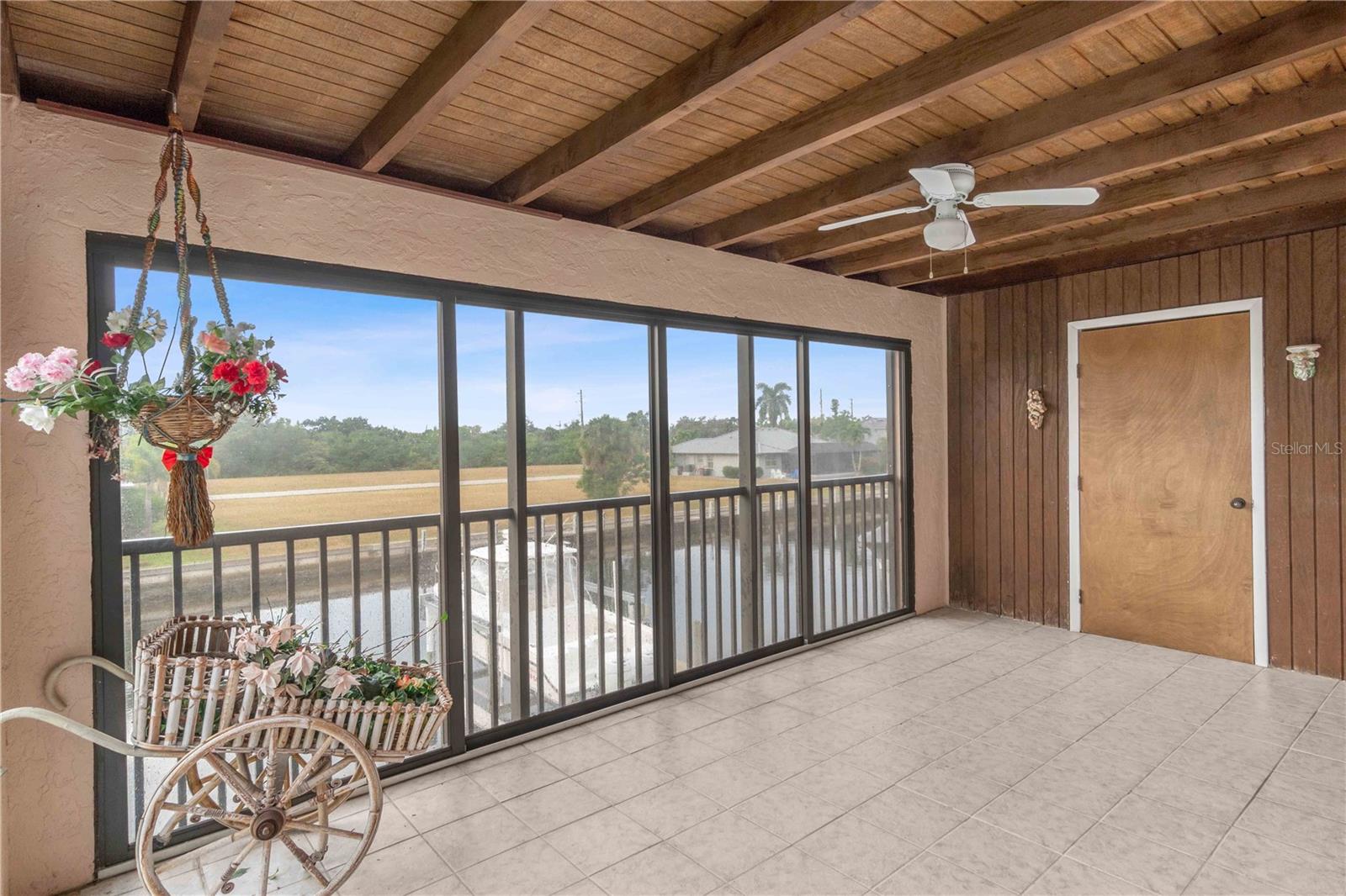 THREE STAGS - Residential