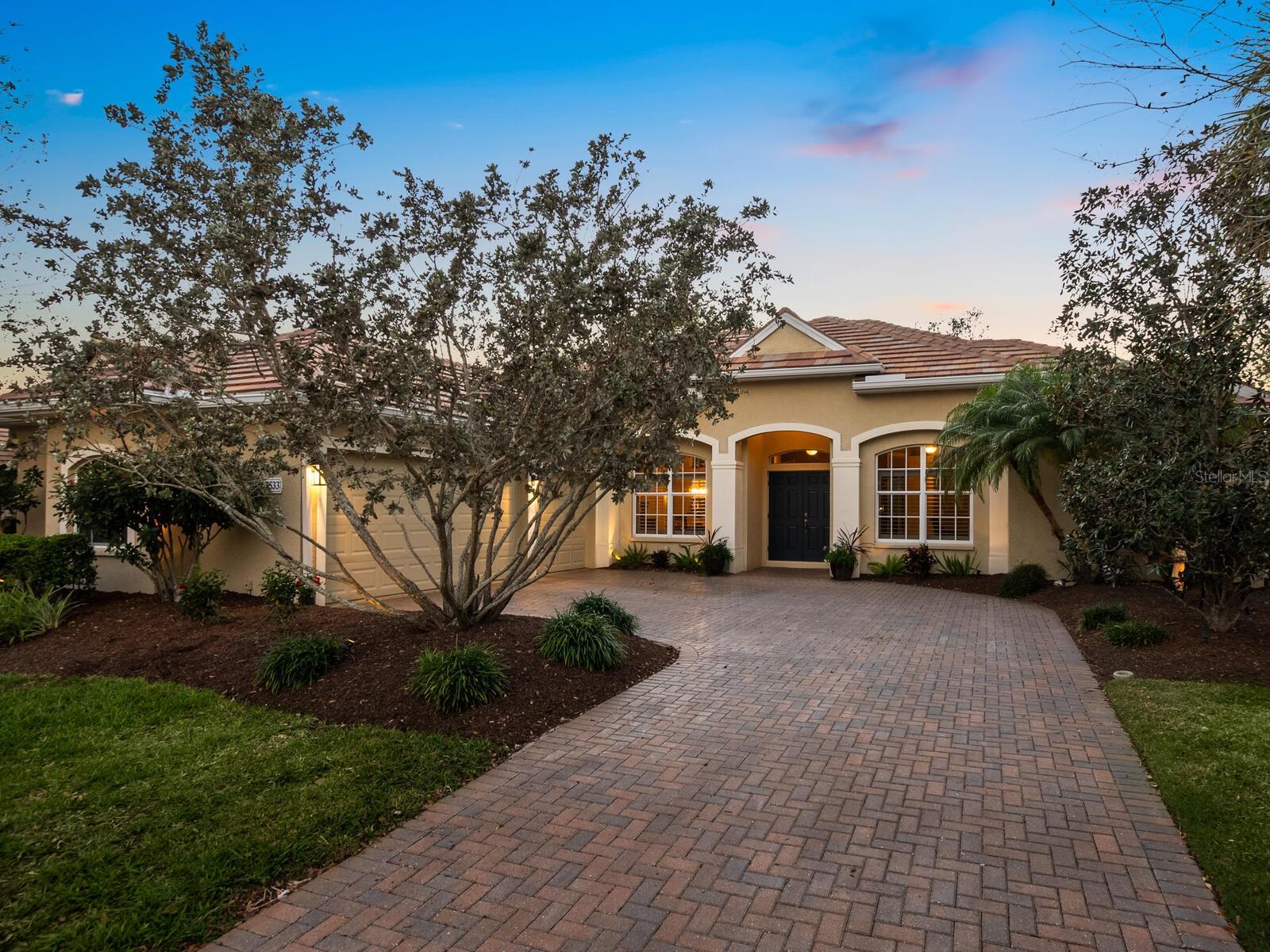 7533 TRILLIUM BOULEVARD