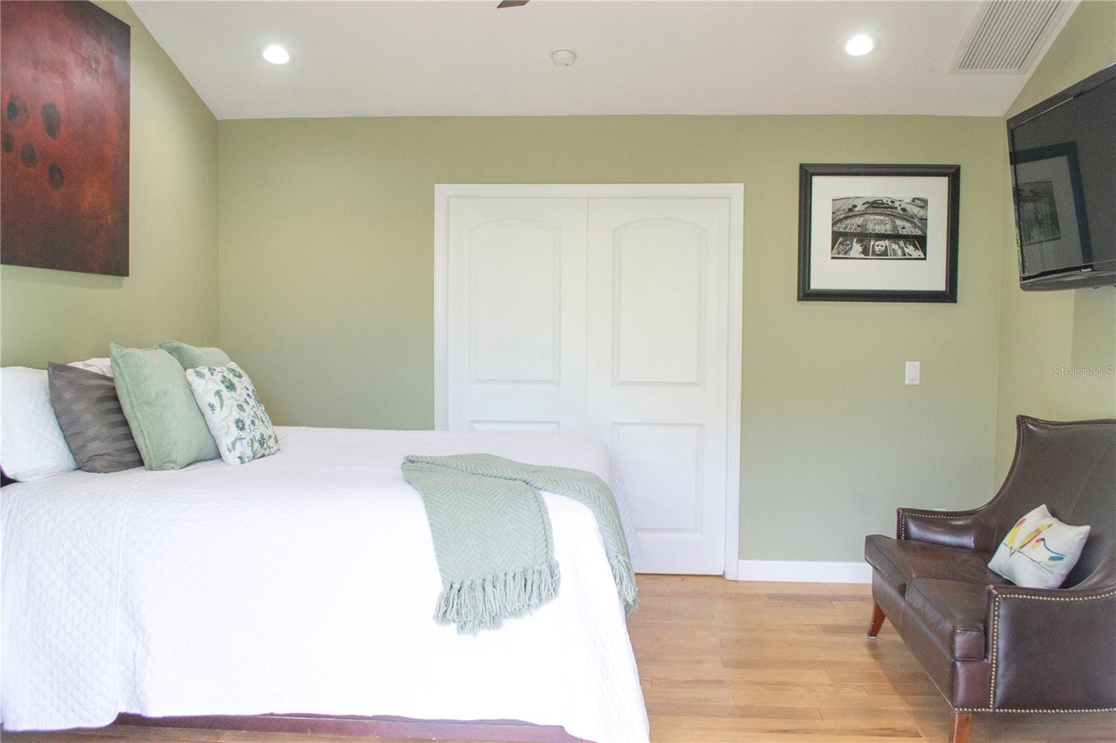 COLONIAL PLACE REV - Residential