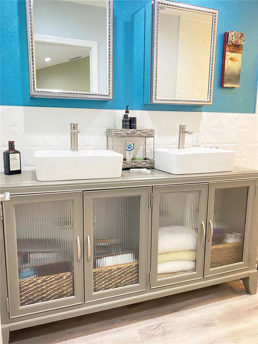 COLONIAL PLACE REV - Residential