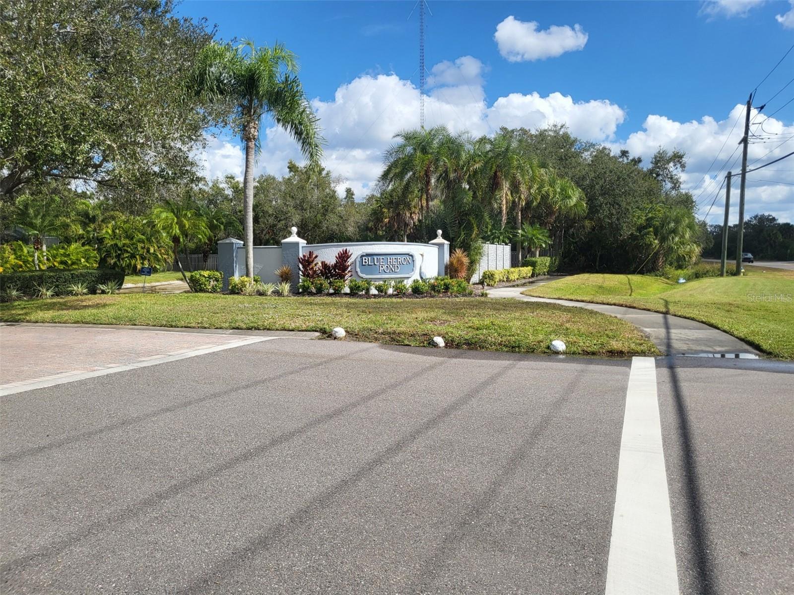 BLUE HERON POND - Residential