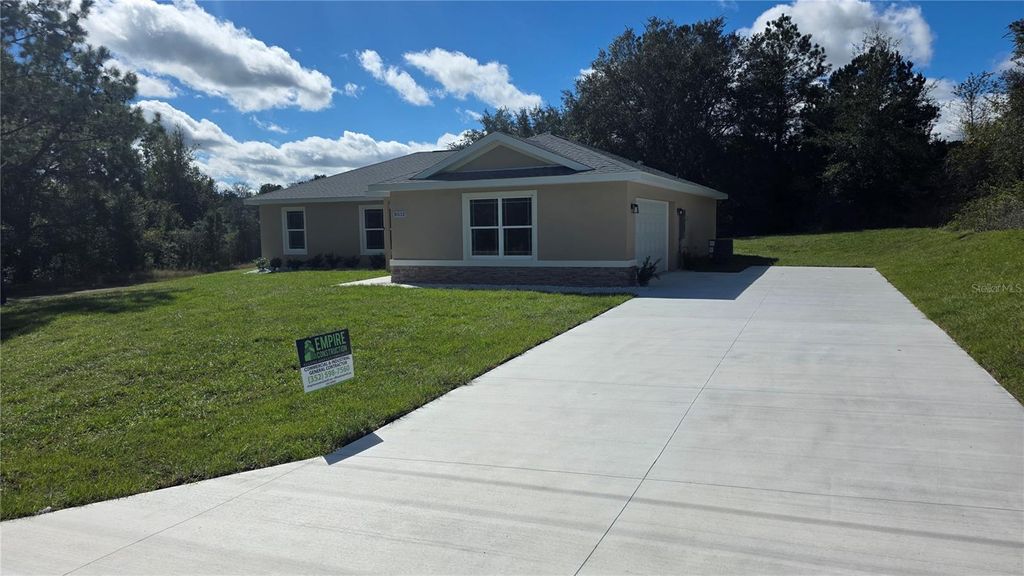 Photo of 8512 N Garland Way, Dunnellon, FL 34434 (MLS # G5099497)