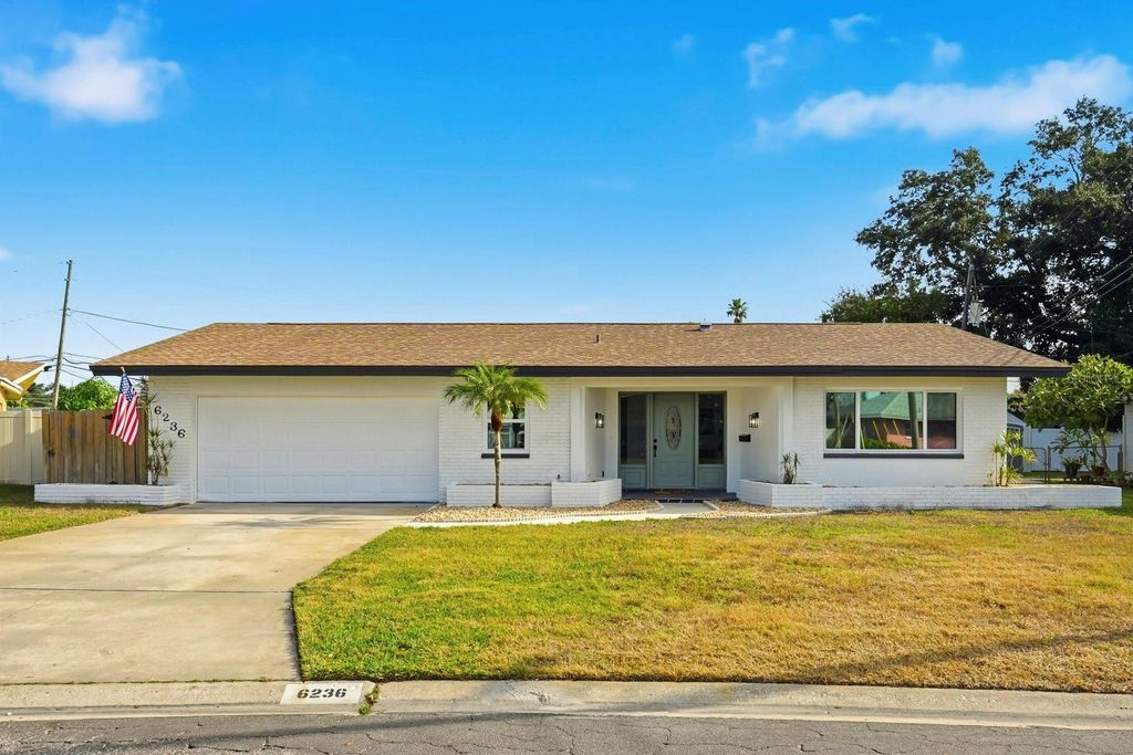 Photo of 6236 17th Street S, St Petersburg, FL 33712 (MLS # TB8460960)