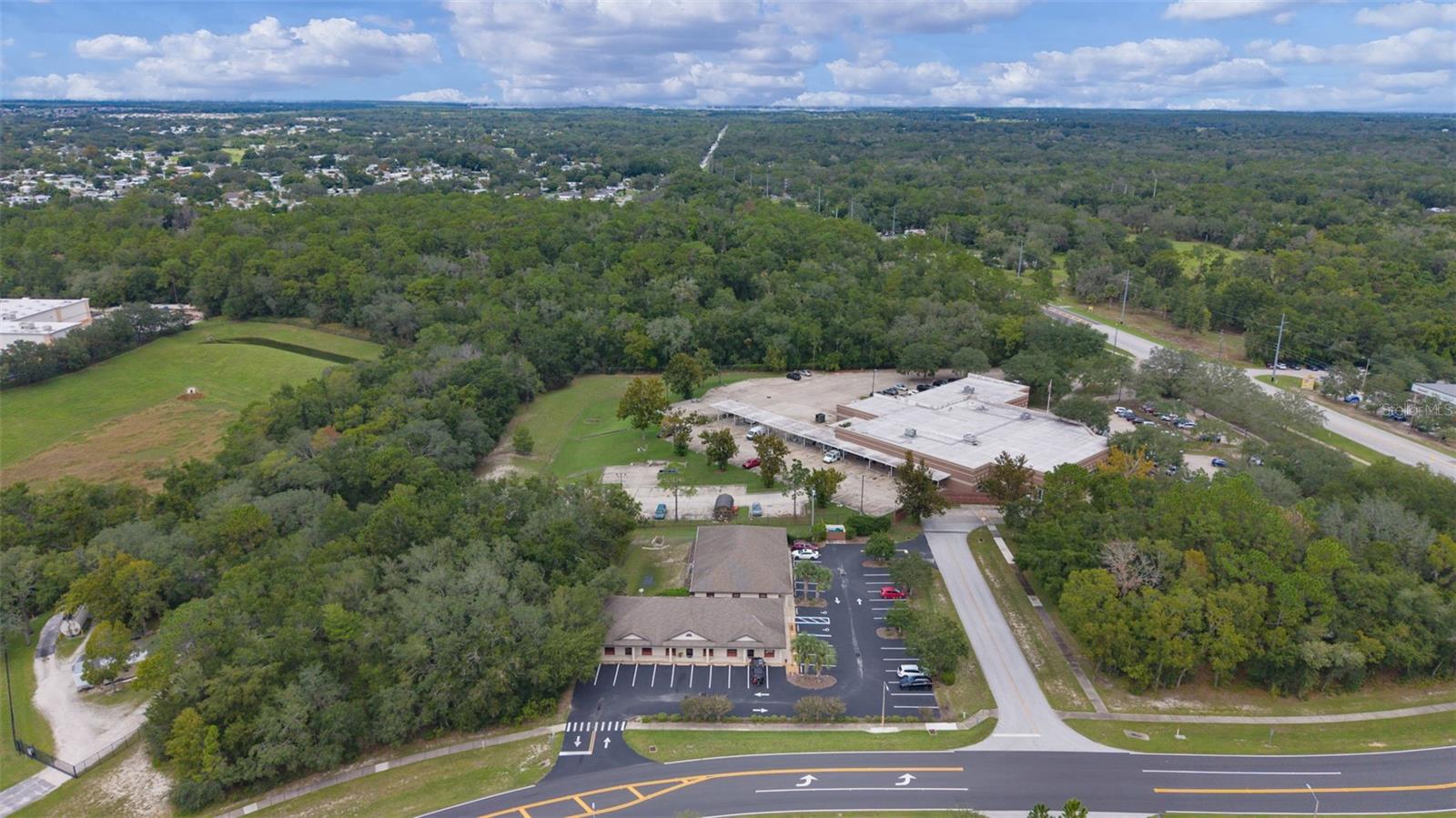 LADY LAKE CONANT - Commercial Sale
