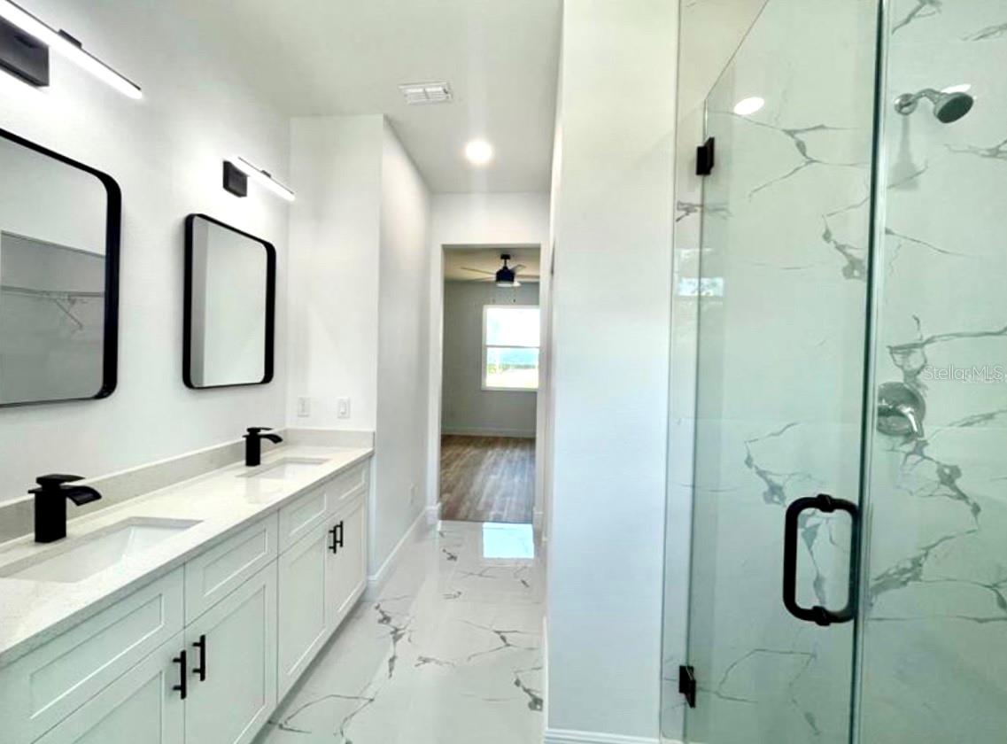 GREENWOOD COVE TWNHMS SUB - Residential