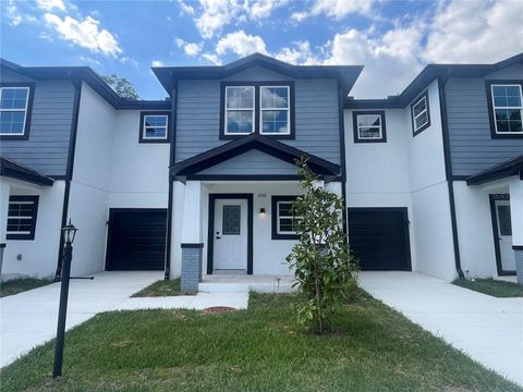 Photo of 8108 N Greenwood Avenue, Tampa, FL 33604 (MLS # TB8498920)