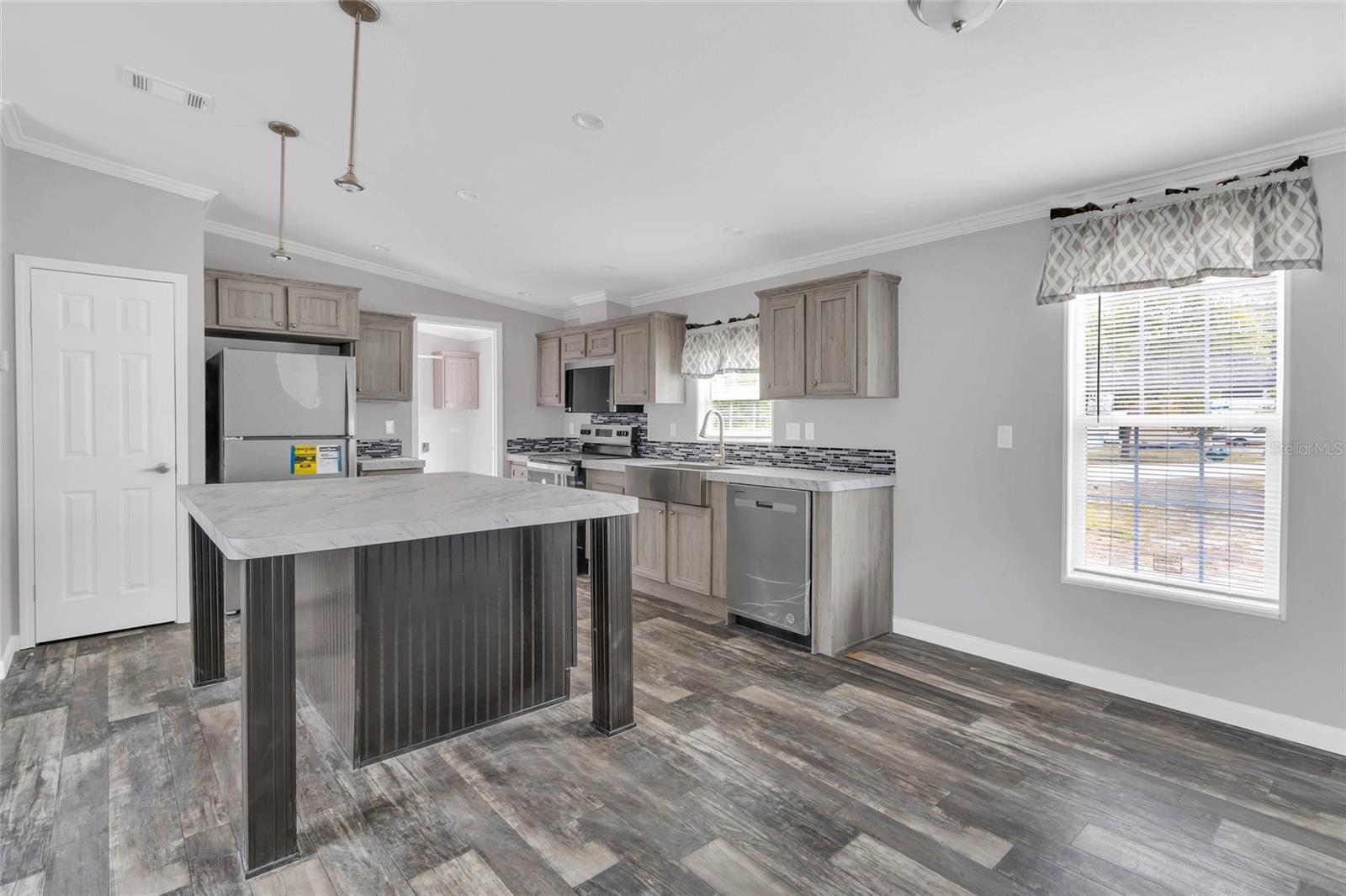 WEEKI WACHEE ACRES - Residential