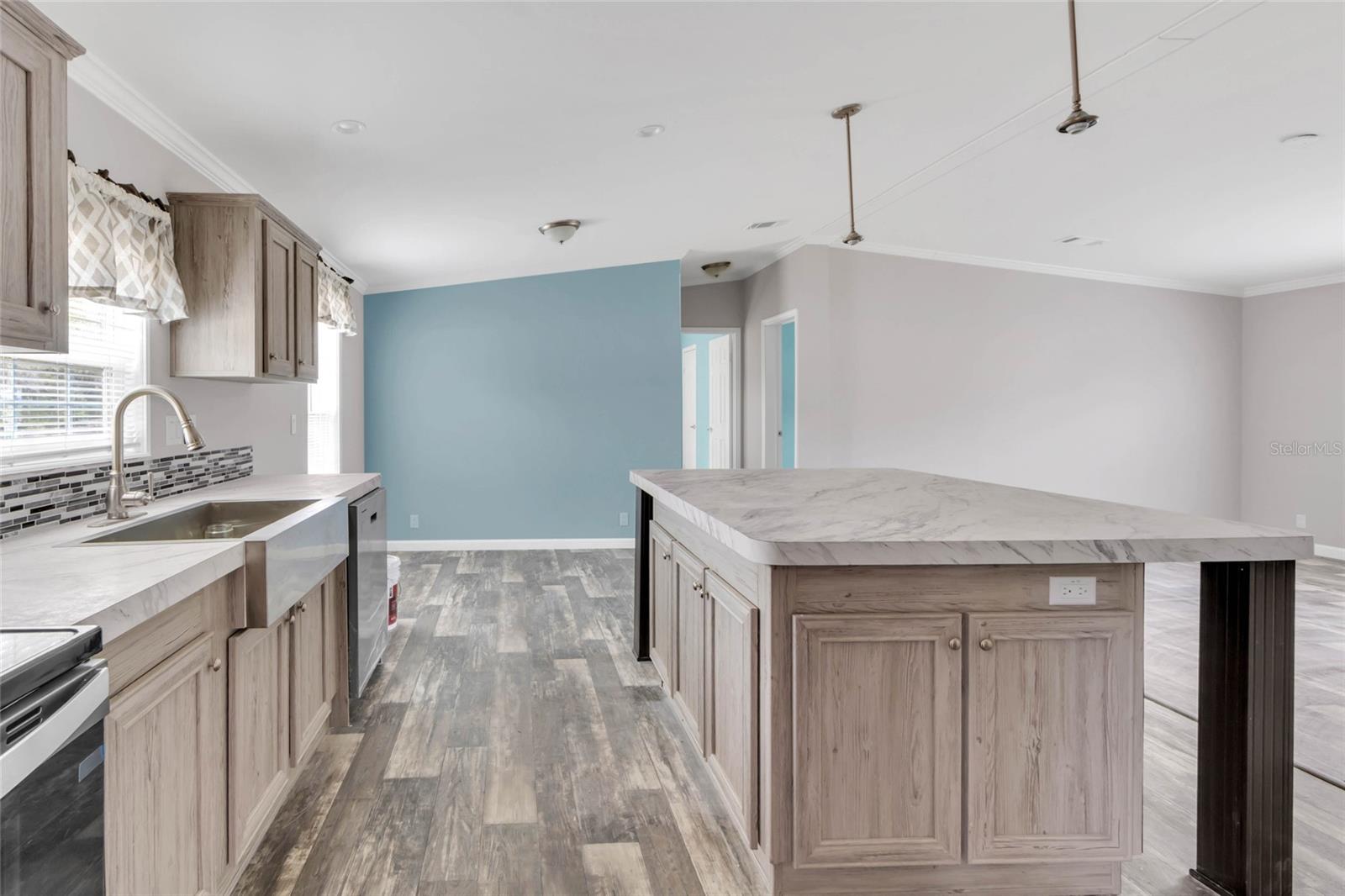 WEEKI WACHEE ACRES - Residential