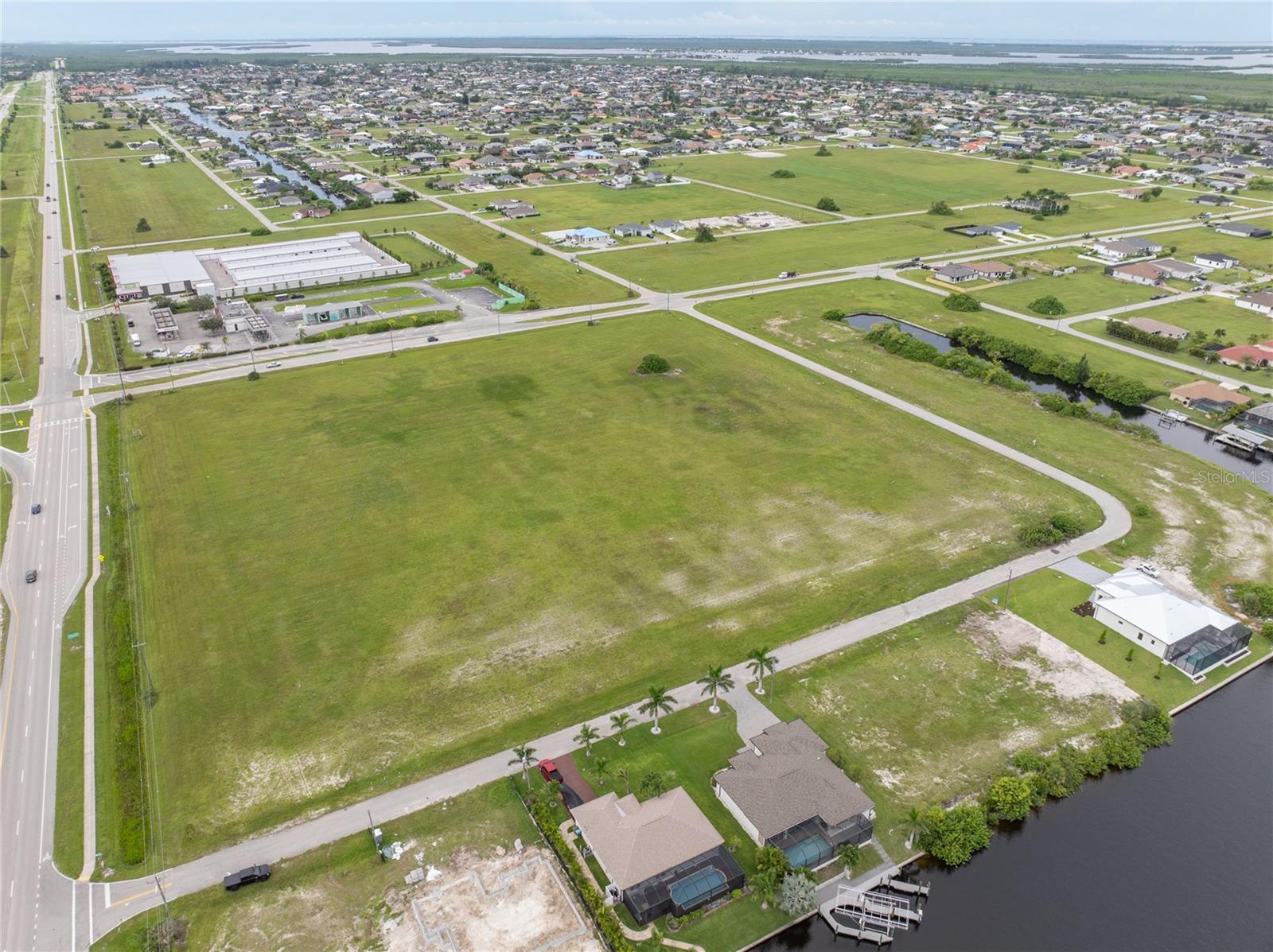 CAPE CORAL - Land