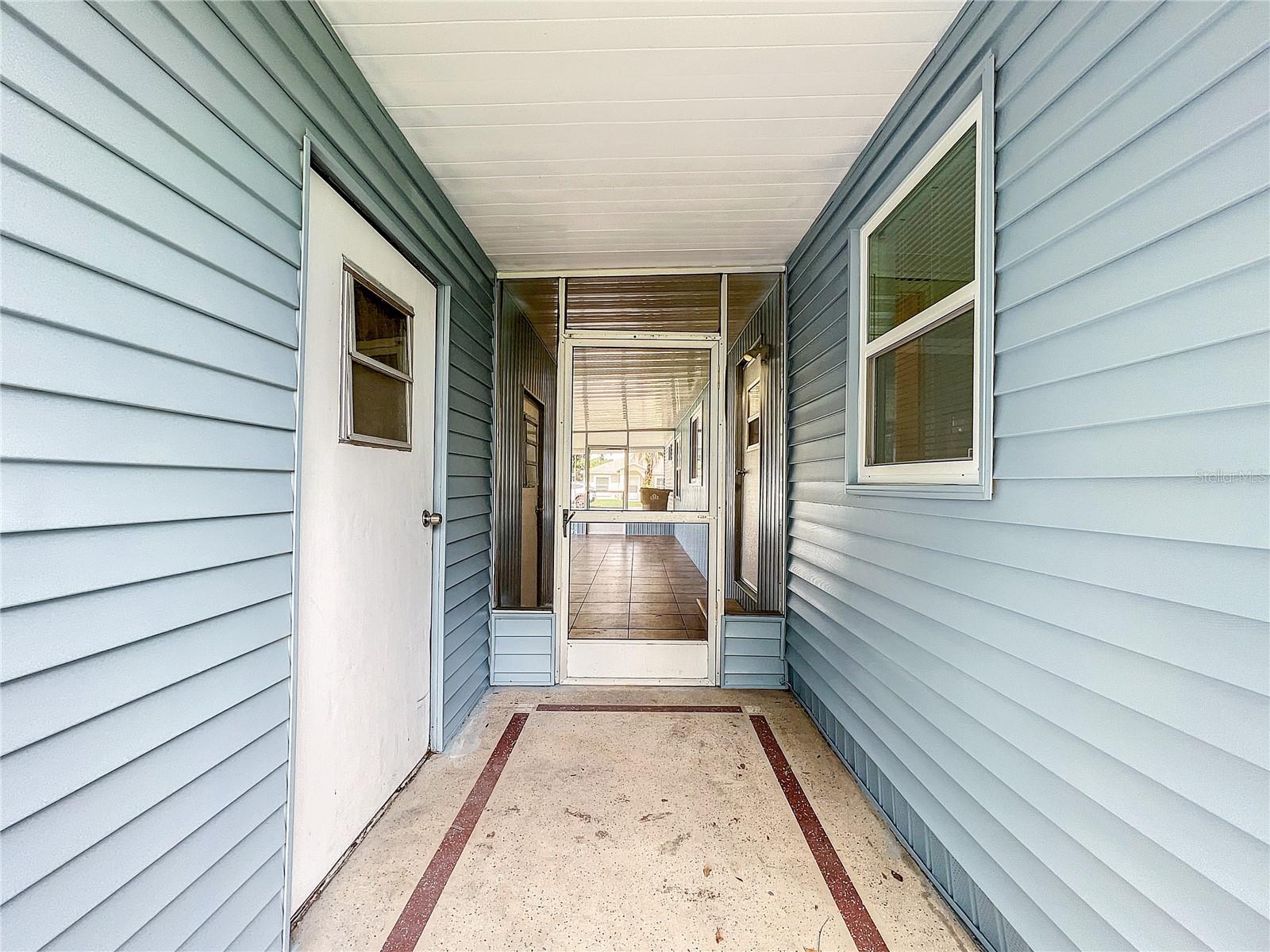 Photo 16 of 20 of 1315 TEAKWOOD LANE mobile home