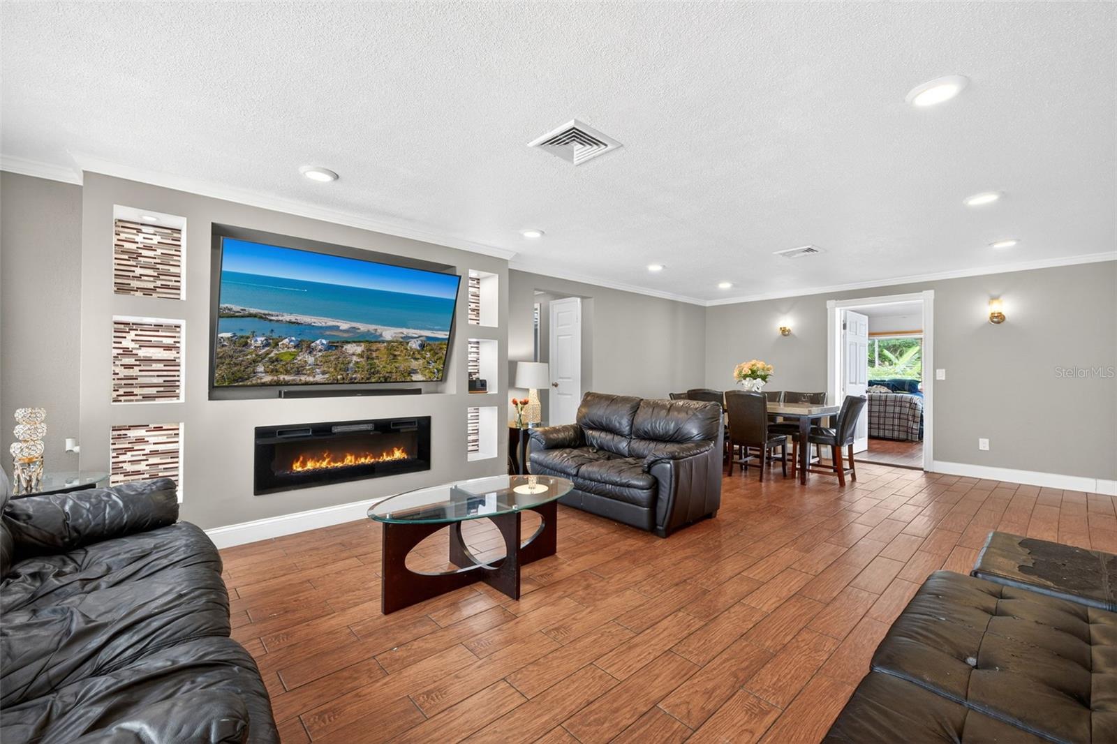 CURLEW CITY - Residential