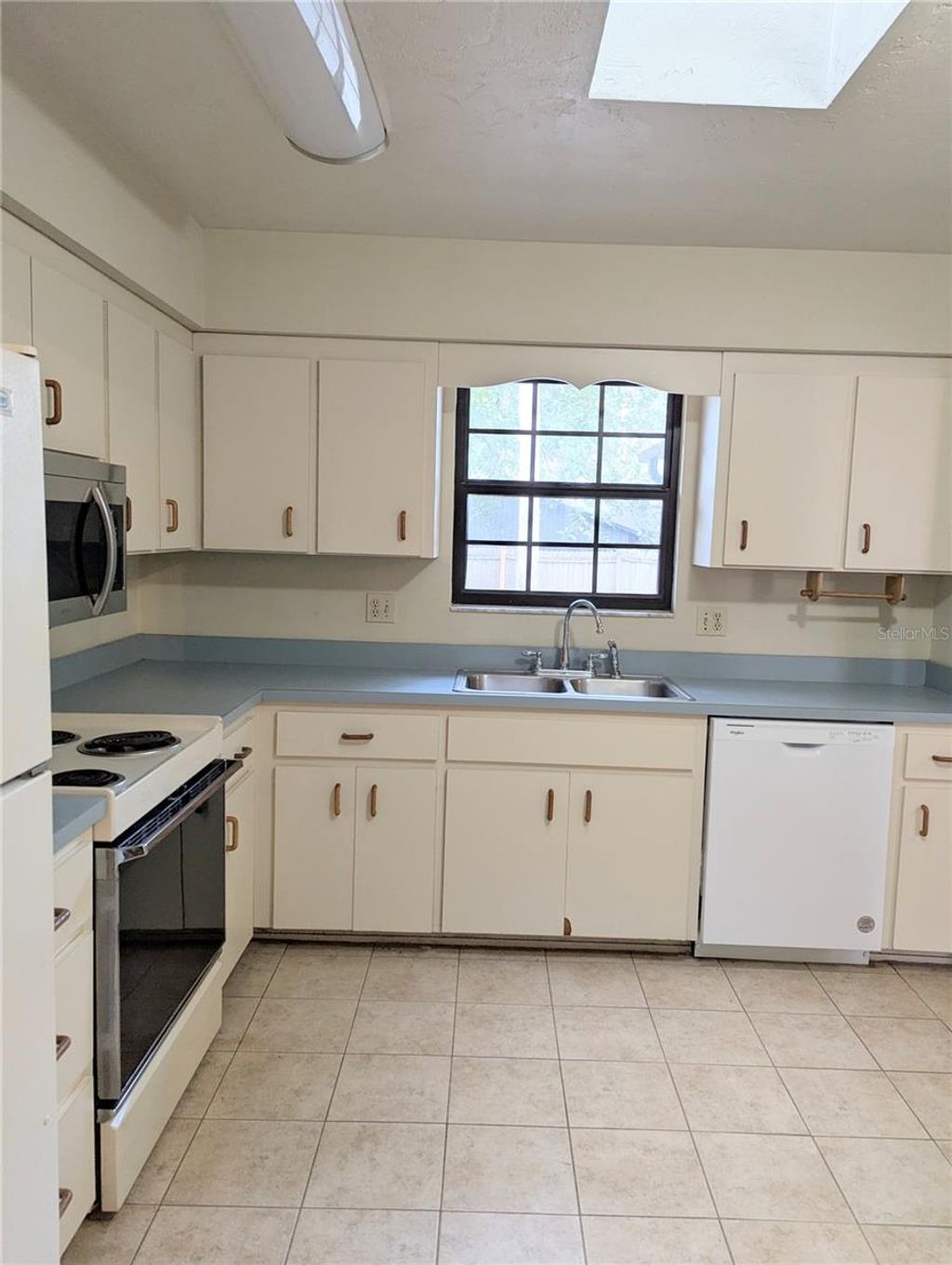 Photo of 2624 NW 4th Avenue, Gainesville, FL 32607 (MLS # GC537795)