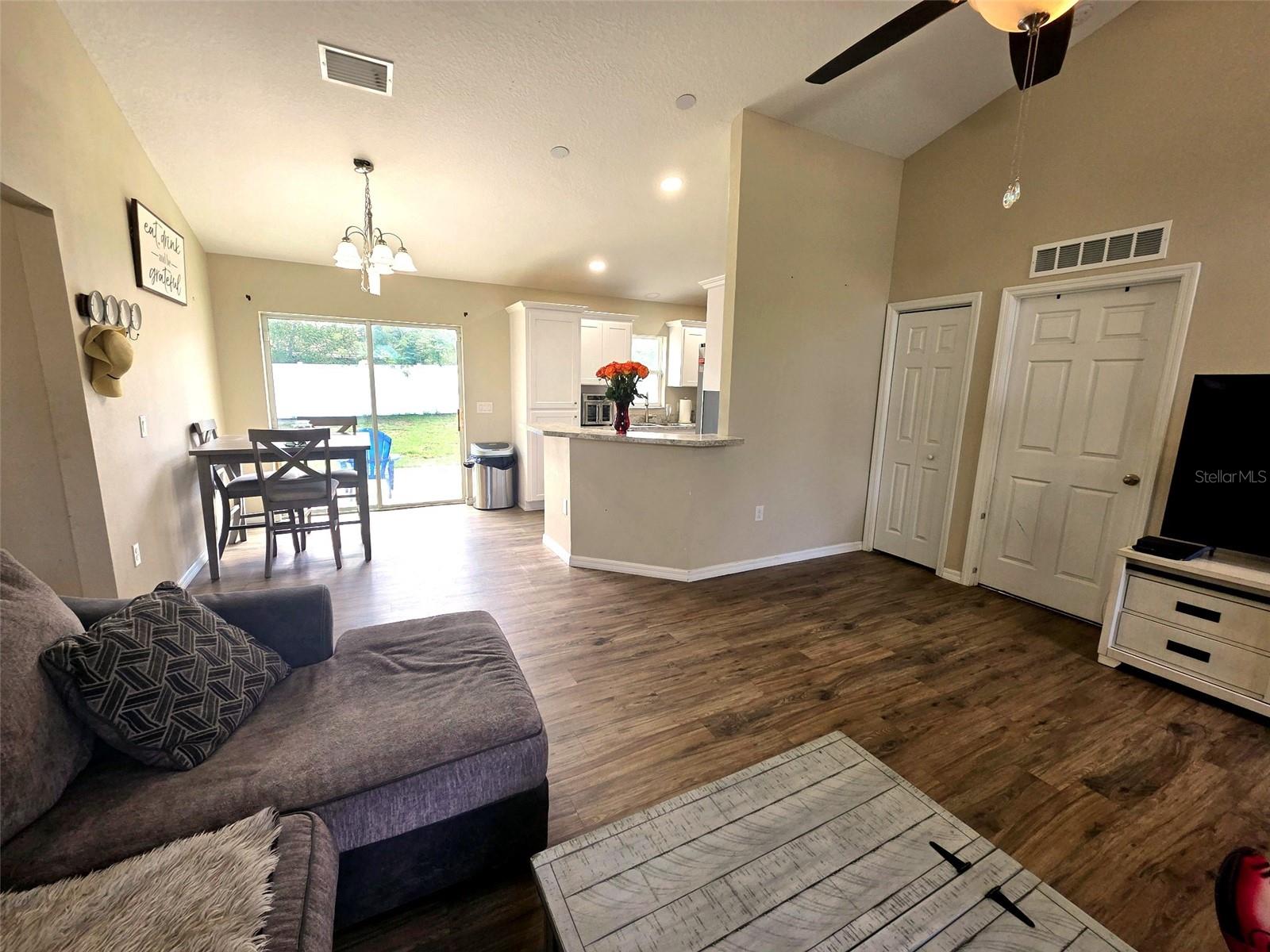 SPRING HILL - Residential