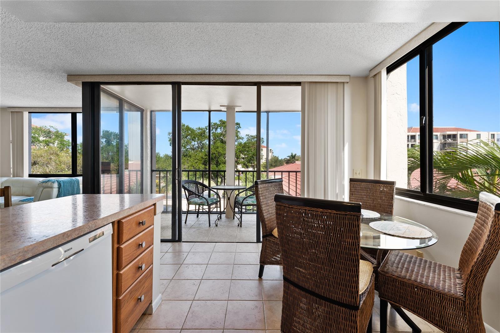 PALMA DEL MAR III - Residential Lease