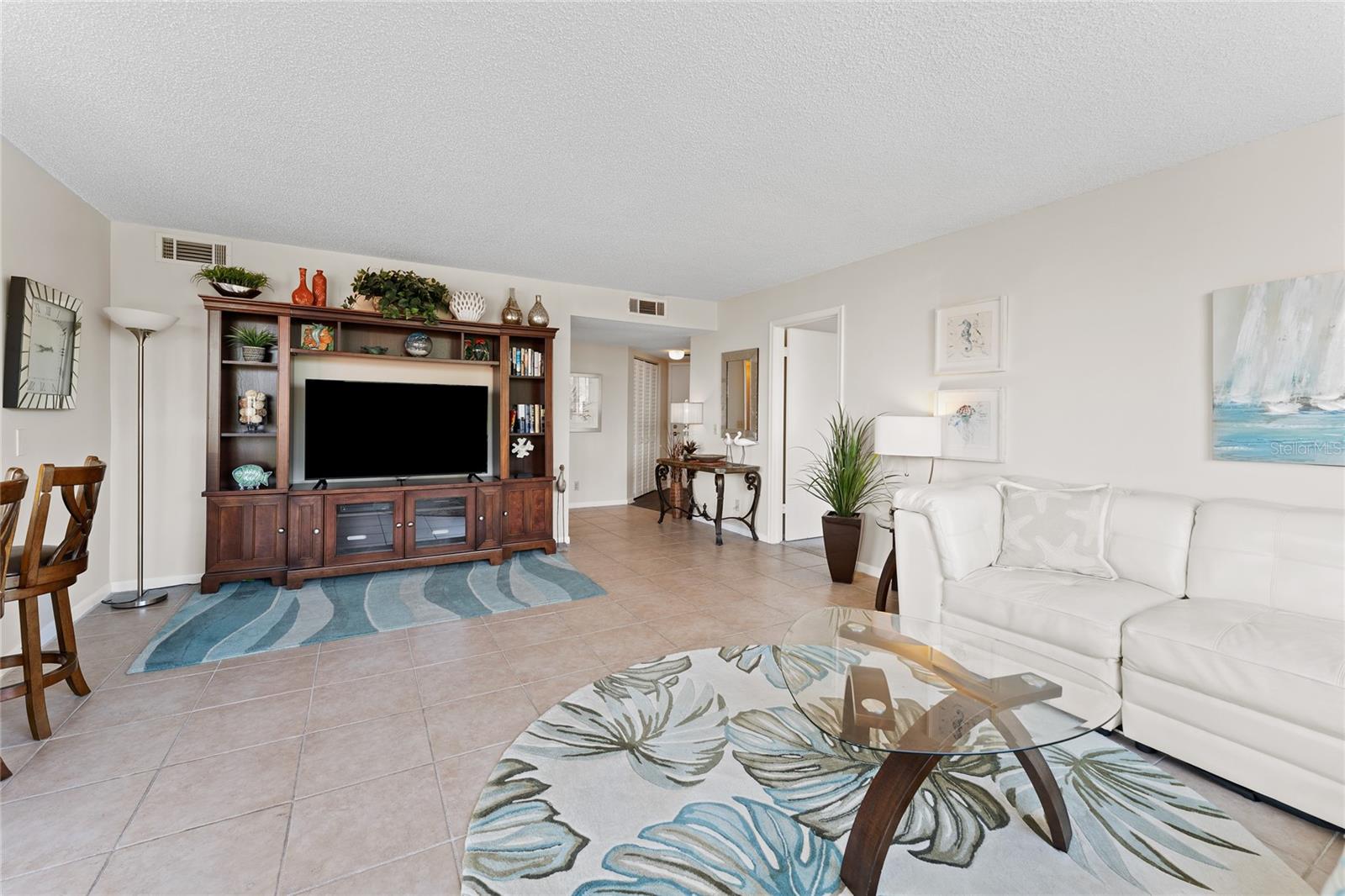 PALMA DEL MAR III - Residential Lease